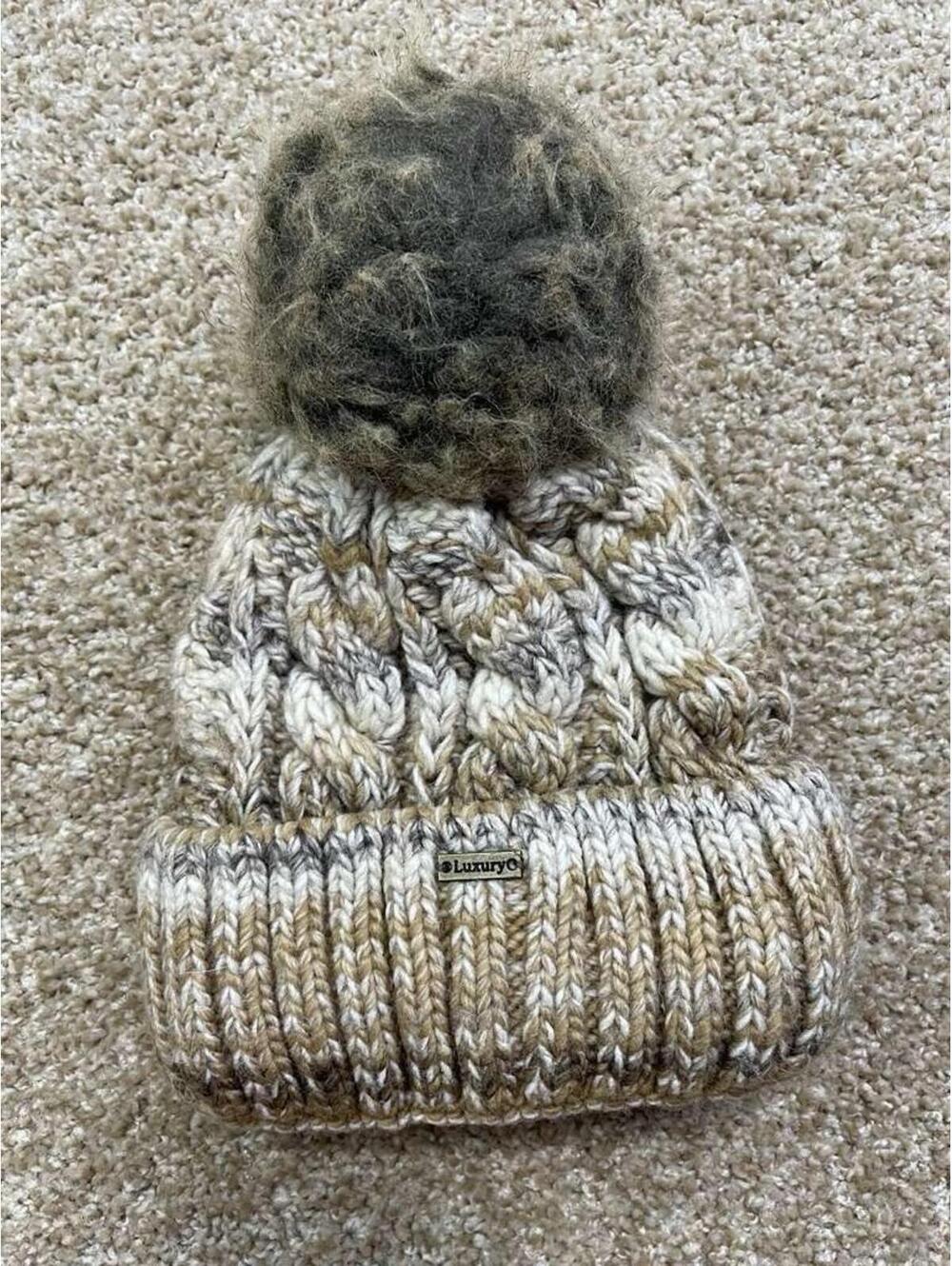 Vintage Luxury 50% Wool Beanie Hat Multicolored Gradient Design‎ Fleece
